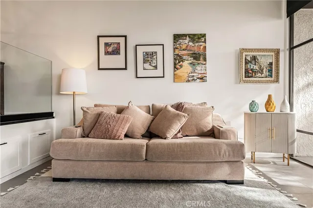 $750,000 | 5118 Marina Pacifica Drive South, Long Beach, CA 90803