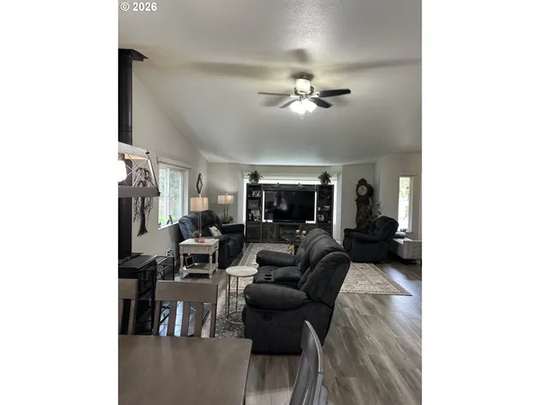 $789,000 | 23660 Southeast Firwood Road, Sandy, OR 97055