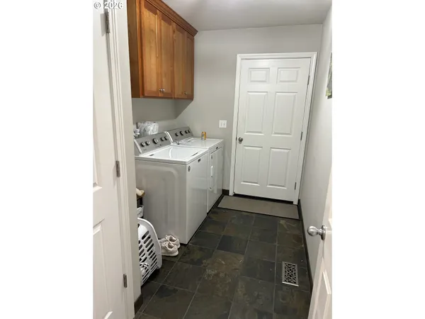 $789,000 | 23660 Southeast Firwood Road, Sandy, OR 97055