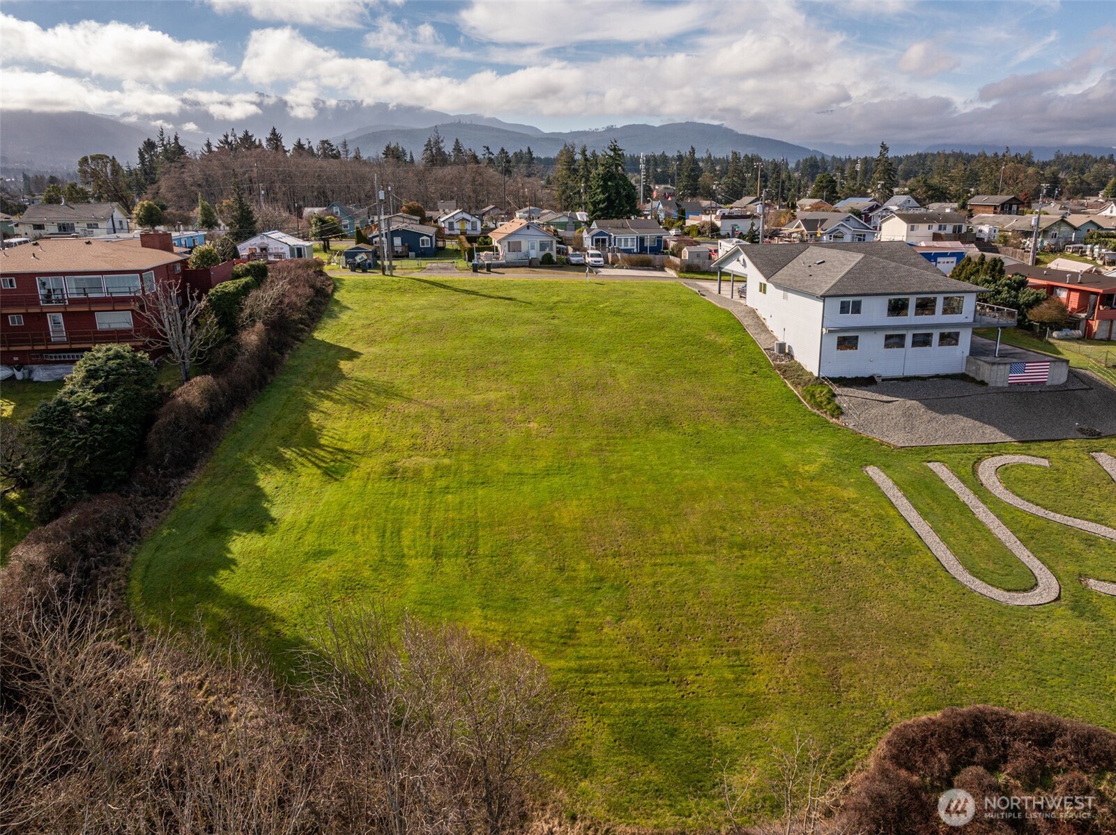 999 West 4th Street Port Angeles, WA 98363 - Photo 13 of 22 a view of a city