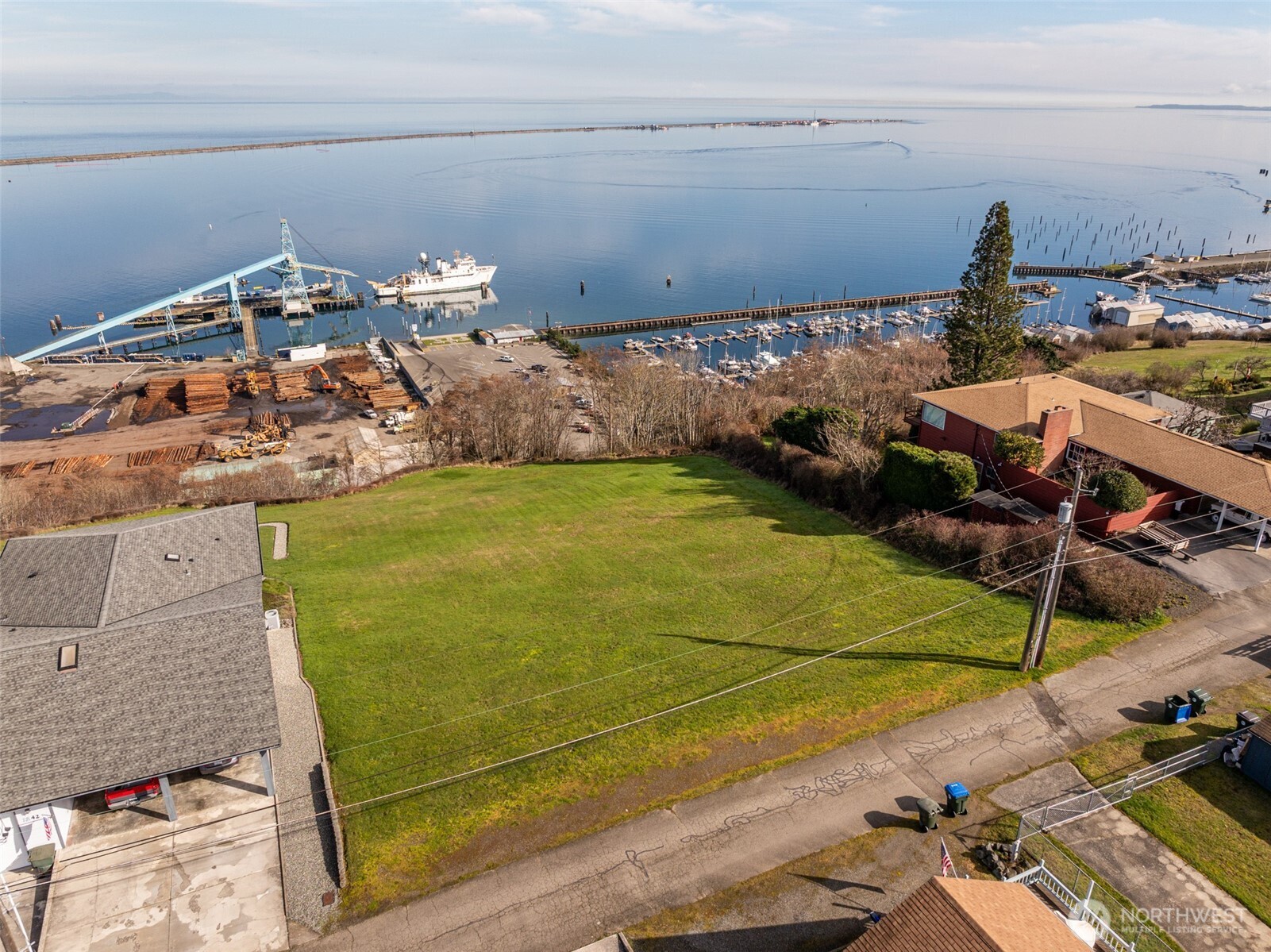 999 West 4th Street Port Angeles, WA 98363 - Photo 17 of 22 a view of a tennis court