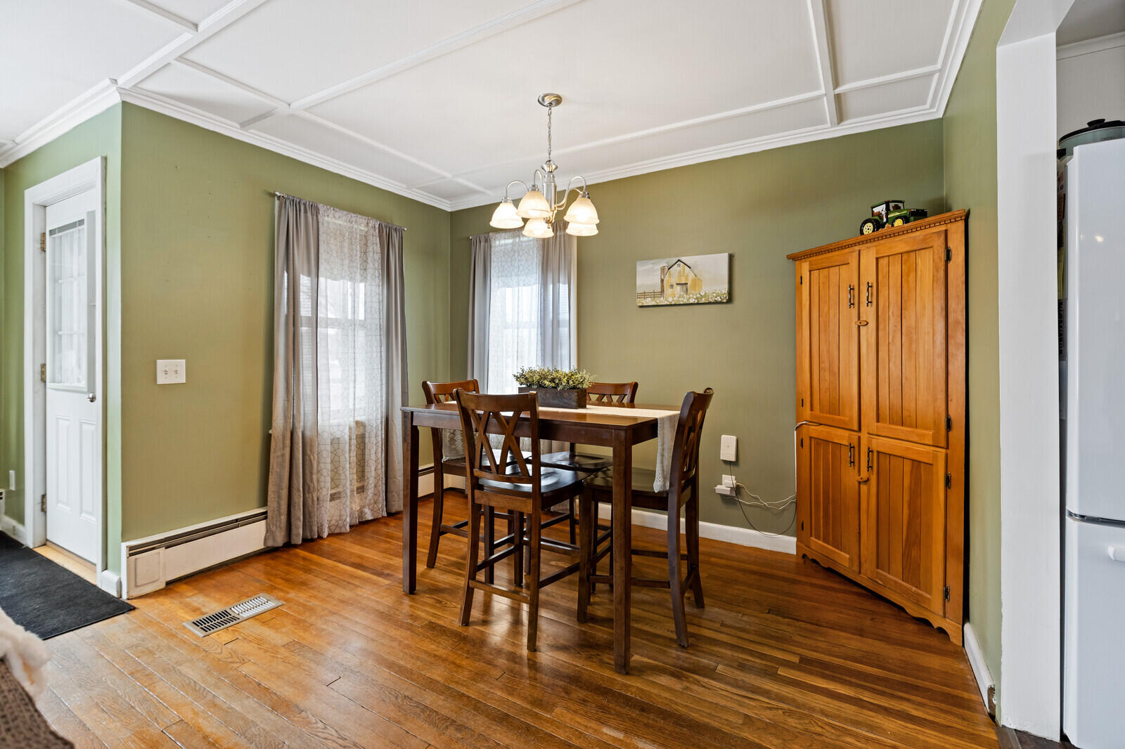 1655 River Road Clinton, ME 04927 - Photo 11 of 29 11 dining area