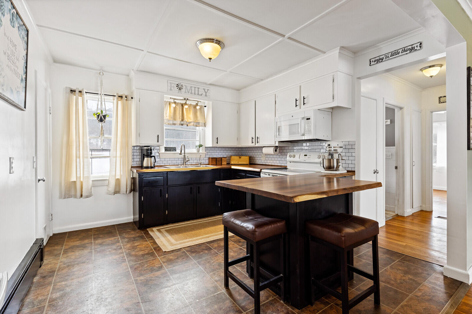 1655 River Road Clinton, ME 04927 - Photo 4 of 29 4 kitchen view