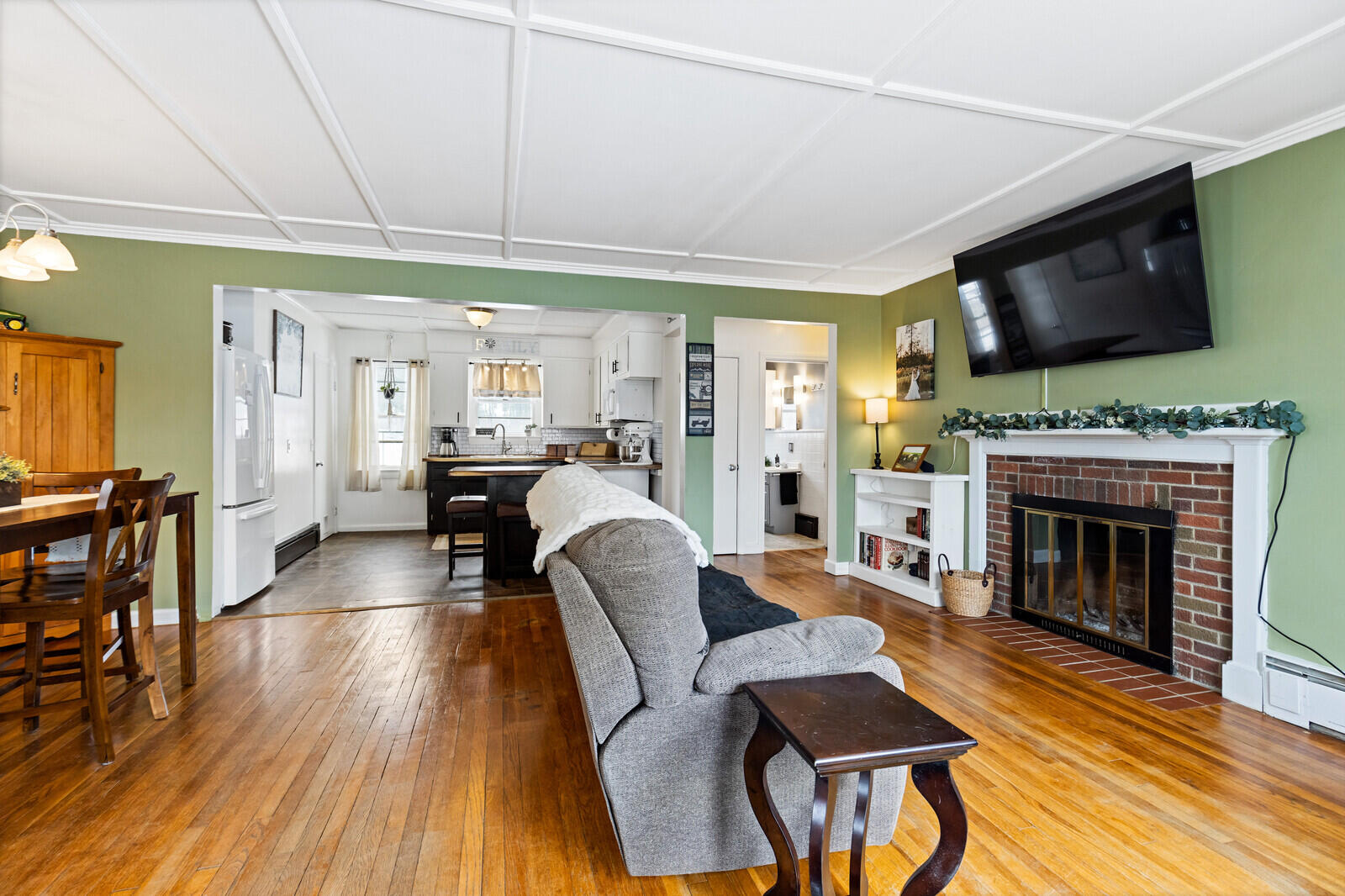 1655 River Road Clinton, ME 04927 - Photo 7 of 29 7 Living room