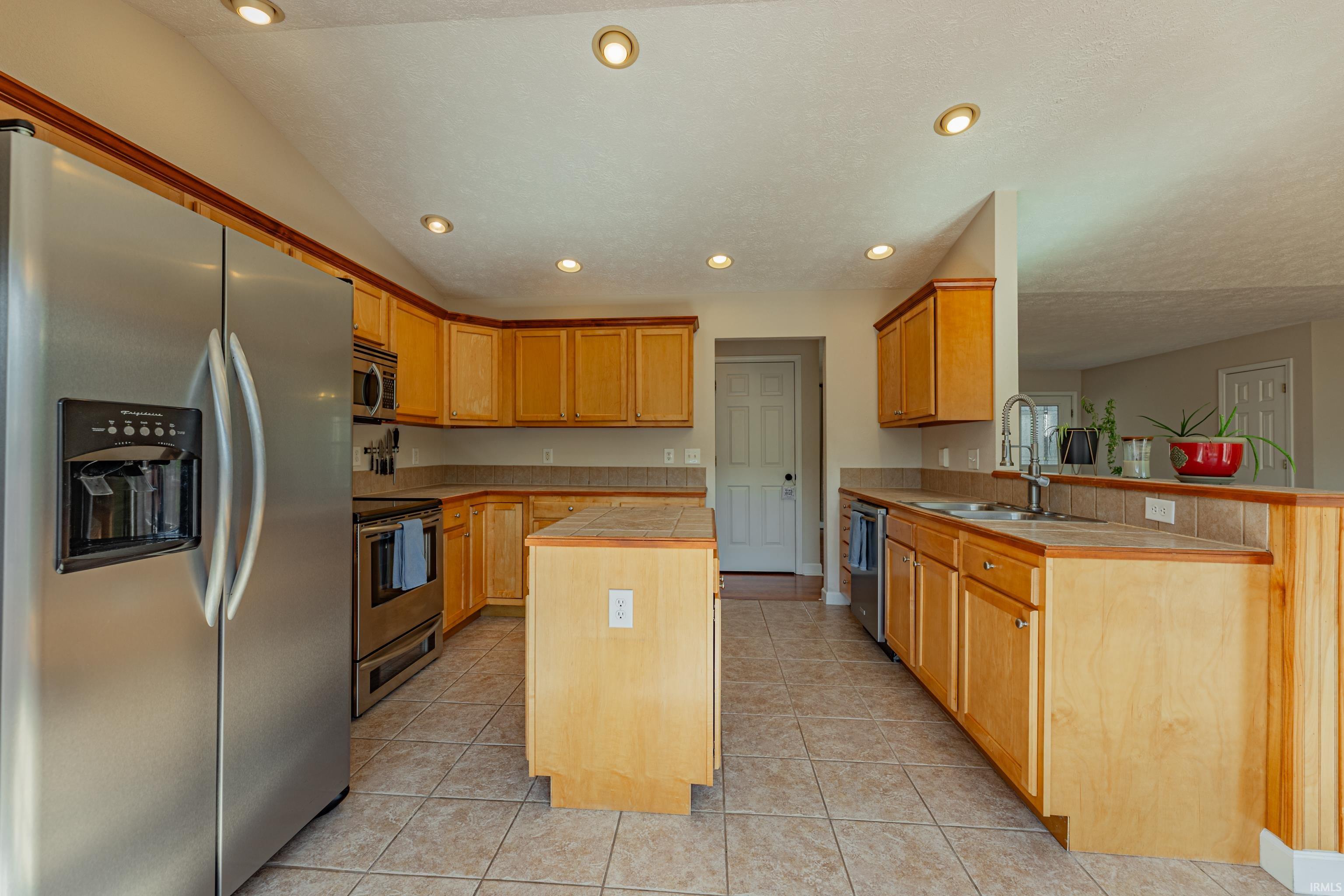 4811 Eby Road Boonville, IN 47601 - Photo 9 of 36