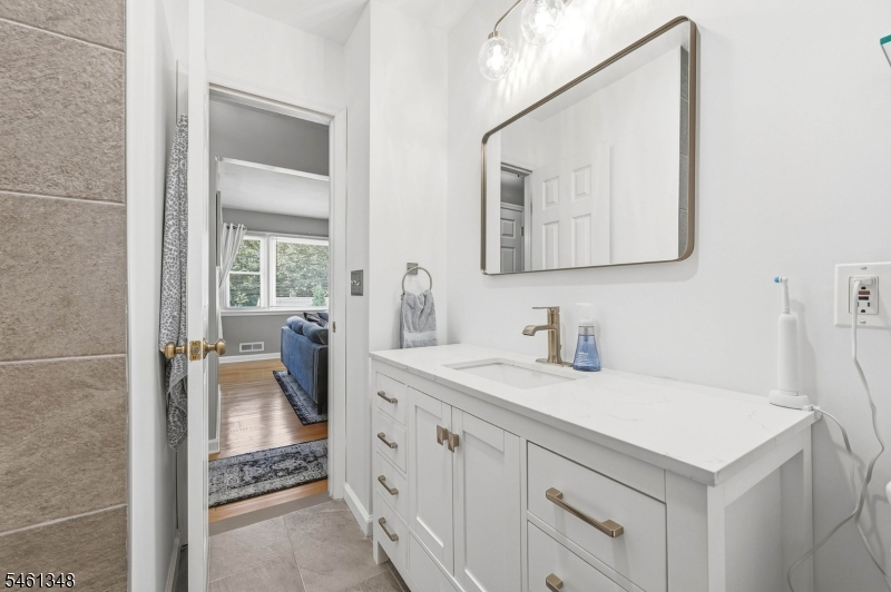 138 Rafkind Road Bloomingdale, NJ 07403 - Photo 14 of 17 Gallery Image 14