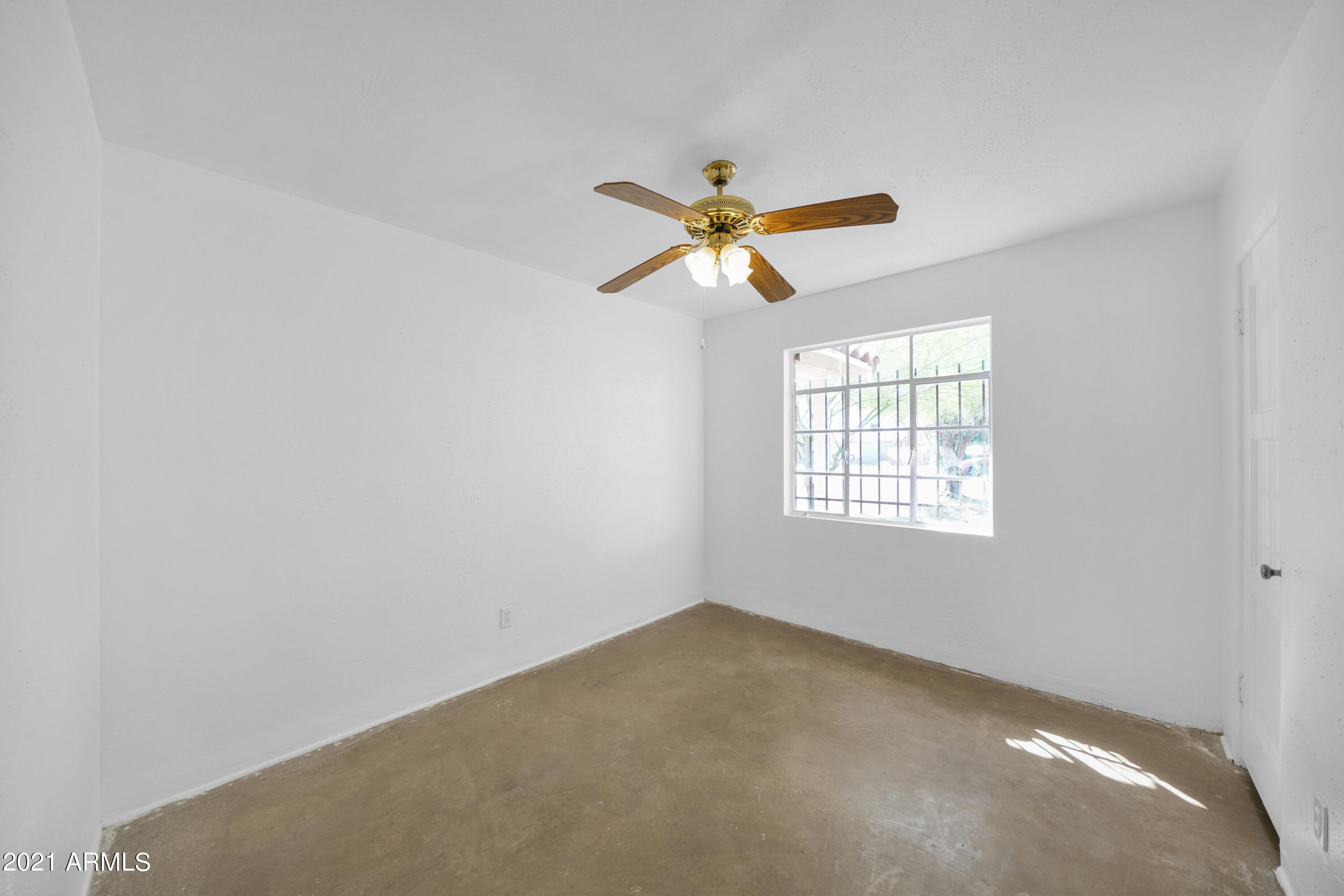 2138 West Osborn Road Phoenix, AZ 85015 - Photo 15 of 24 DSC09375