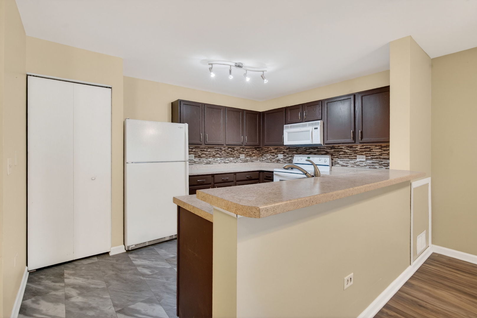 1628 McClure Road Aurora, IL 60505 - Photo 16 of 31