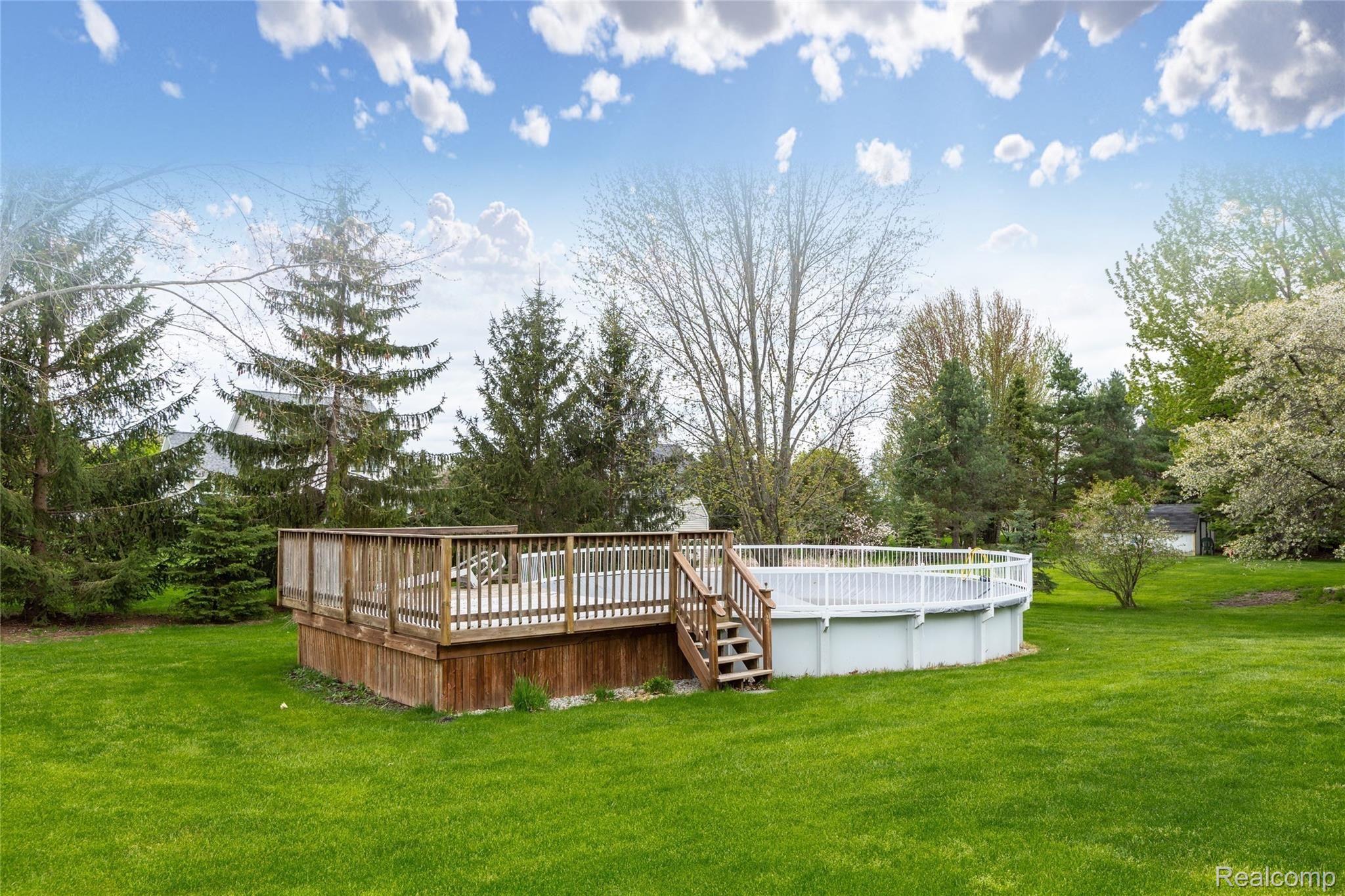 8384 Ridge Road Goodrich, MI 48438 - Photo 5 of 30 RidgeRoadSpring8.JPG