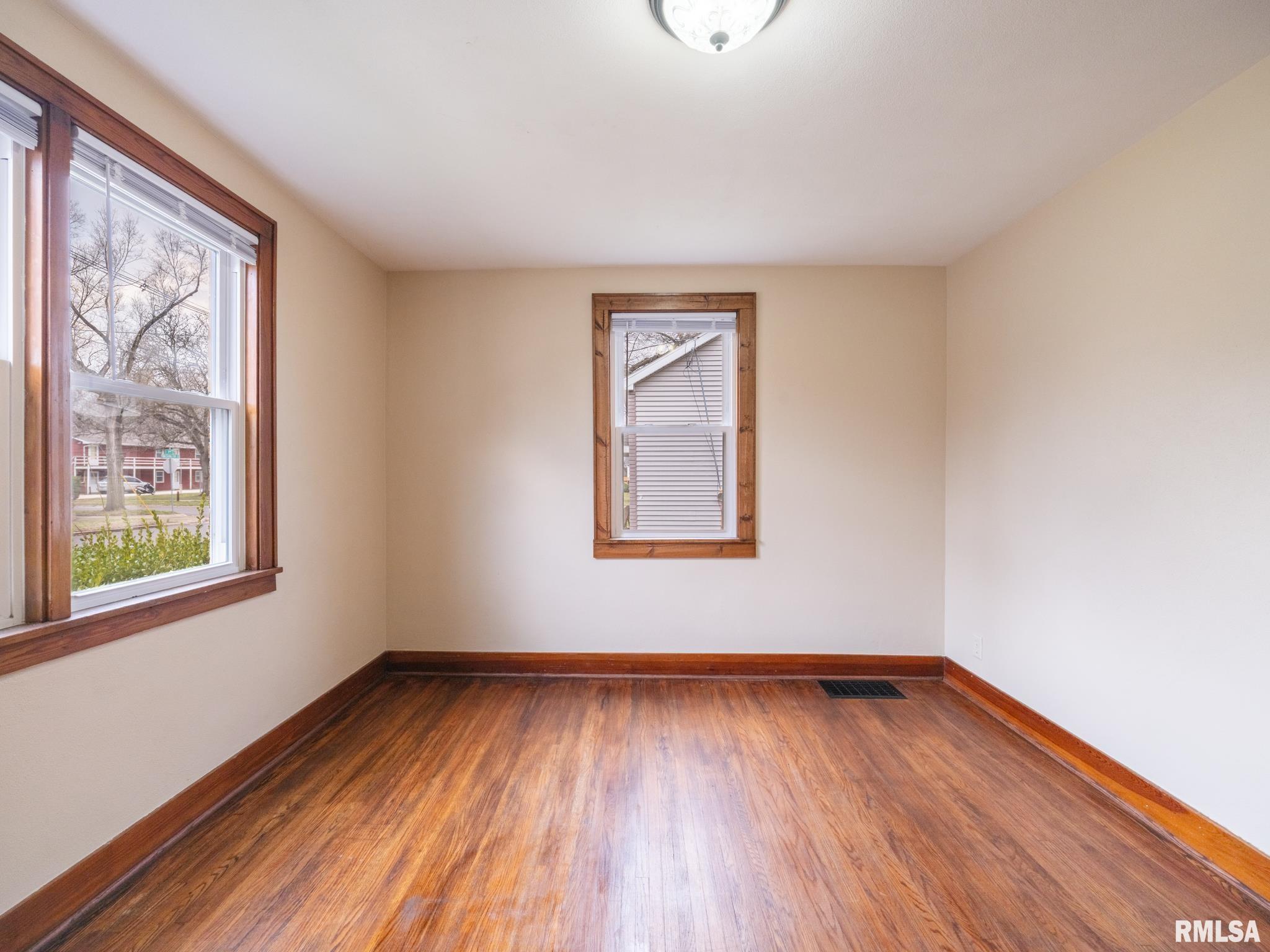 305 Washington Street Pekin, IL 61554 - Photo 23 of 45