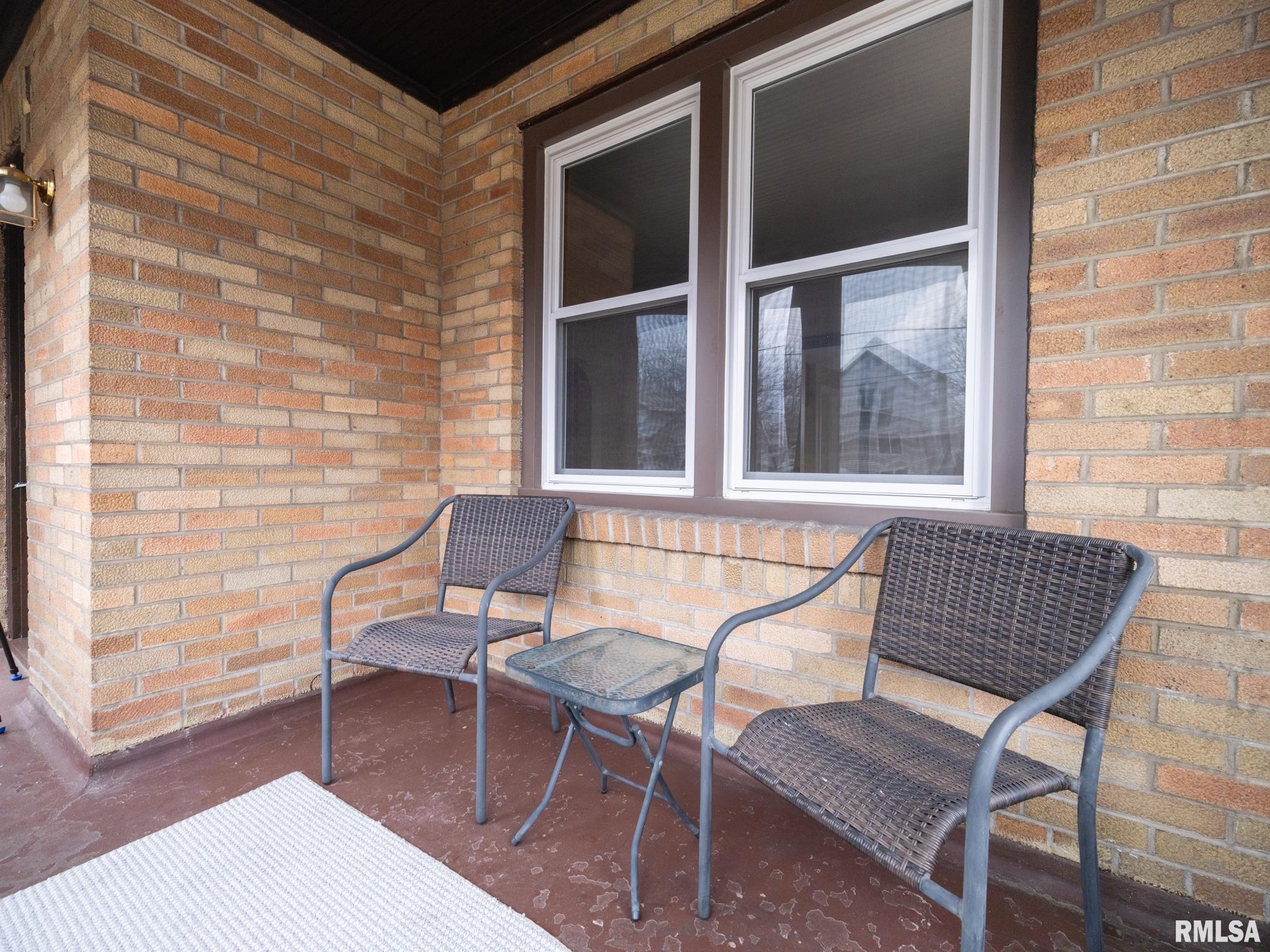 305 Washington Street Pekin, IL 61554 - Photo 6 of 45