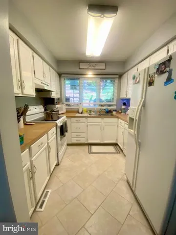 $354,900 | 5413 Pinehurst Drive, Wilmington, DE 19808