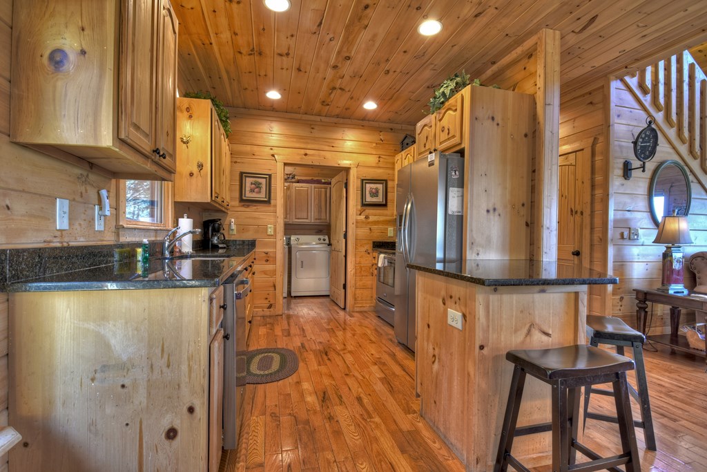 602 Laurel Creek Trail Blue Ridge, GA 30513 - Photo 11 of 53