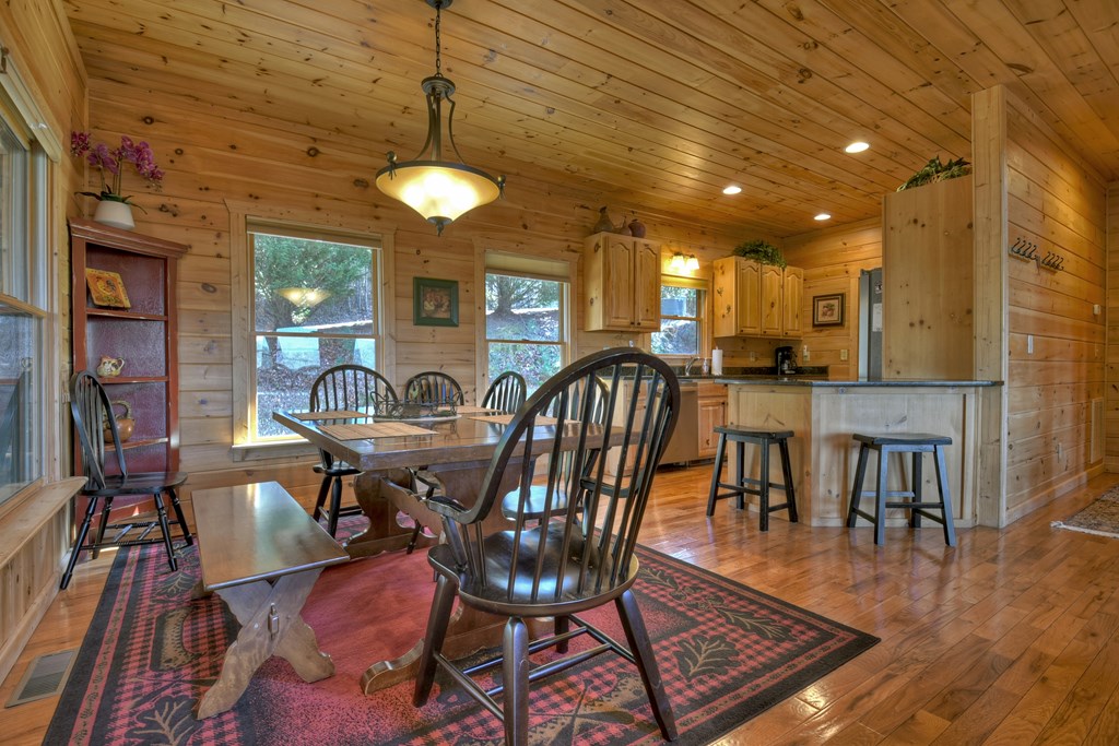 602 Laurel Creek Trail Blue Ridge, GA 30513 - Photo 10 of 53