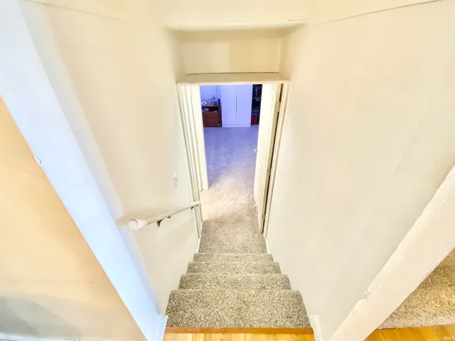 $194,900 | 406 East Jackson Street, Farmland, IN 47340