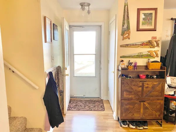 $189,900 | 406 East Jackson Street, Farmland, IN 47340