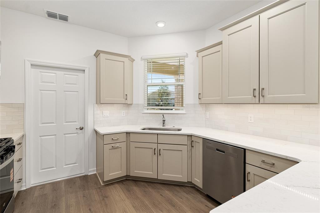9722 Southwest 108th Terrace Road Ocala, FL 34481 - Photo 25 of 47 Gallery Image 25