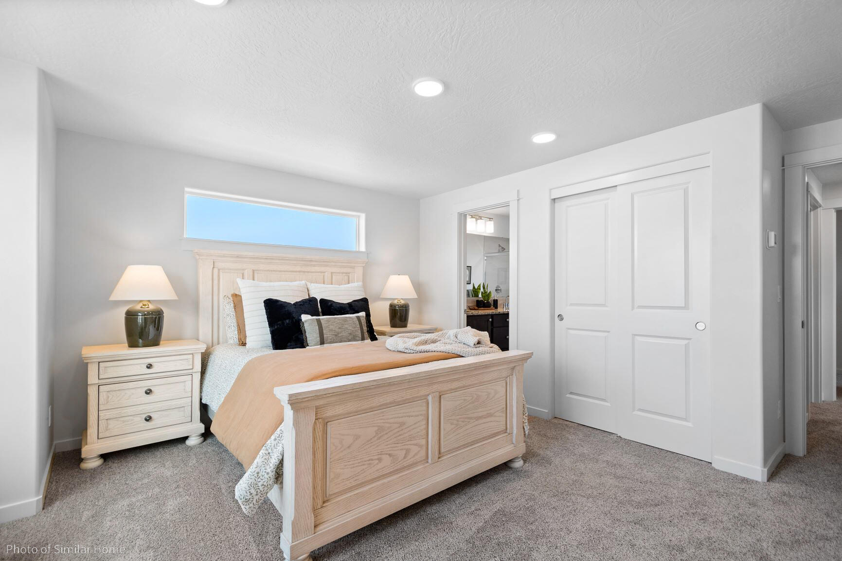 3374 Northwest 7th Street Redmond, OR 97756 - Photo 15 of 17 Jordan - Main Room 2