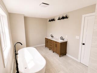 136 Tenny Hill Road Raymond, ME 04071 - Photo 9 of 20 BATH