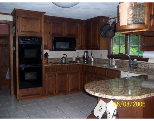 22 Robin Road Wakefield, MA 01880 - Photo 7 of 15 Gallery Image 7