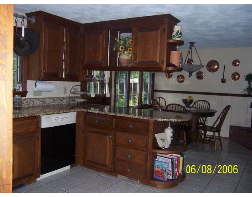 22 Robin Road Wakefield, MA 01880 - Photo 9 of 15 Gallery Image 9