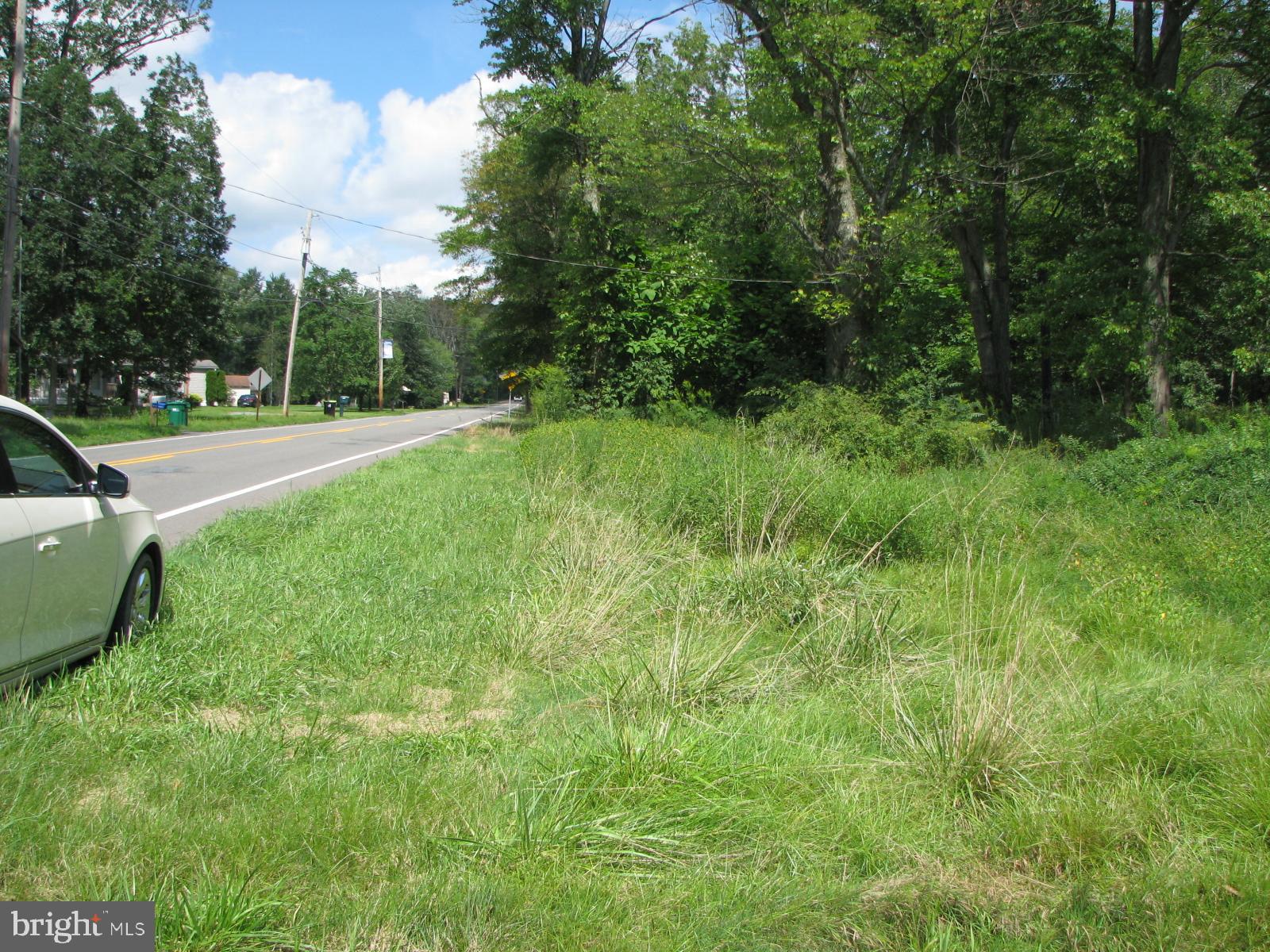 5925 4 Point Road Bethel, PA 19507 - Photo 8 of 9 STREET VIEW FACING NORTH