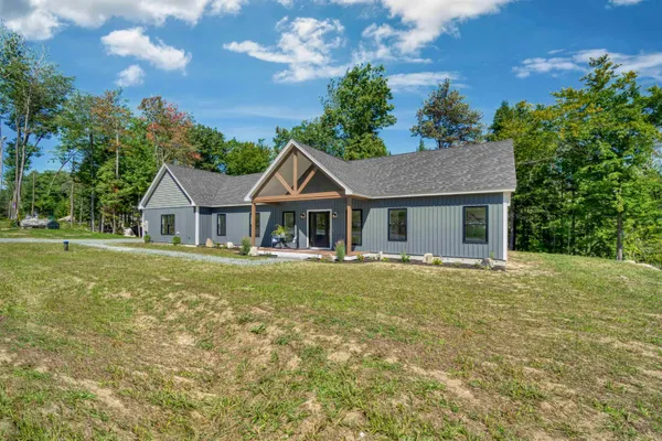 $819,000 | 106-15 Fieldstone Lane, New London, NH 03257