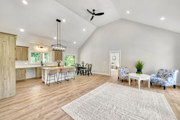 $819,000 | 106-15 Fieldstone Lane, New London, NH 03257