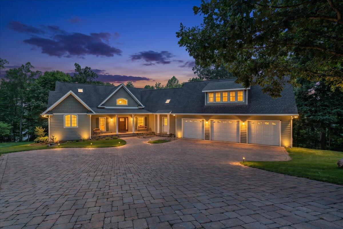 2250 Lovely Valley Road Wirtz, VA 24184 - Photo 1 of 128 001-MIB05654-R5A