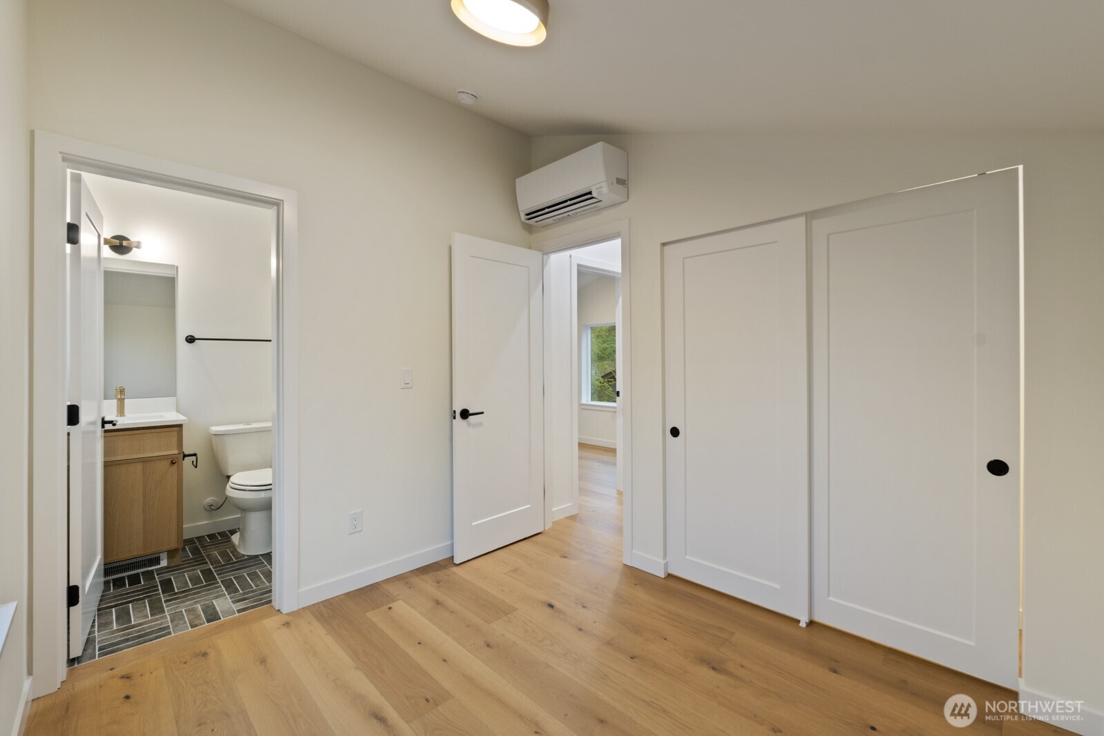 2731 Northeast 87th Street Seattle, WA 98115 - Photo 21 of 26
