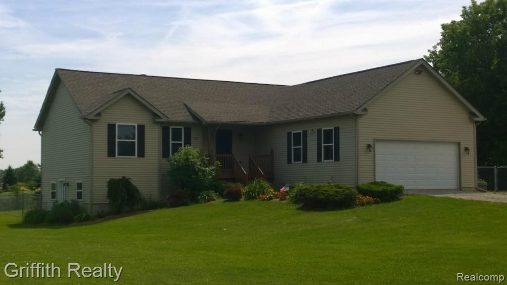 Ranch on 1.2ac w/fin walkout LL