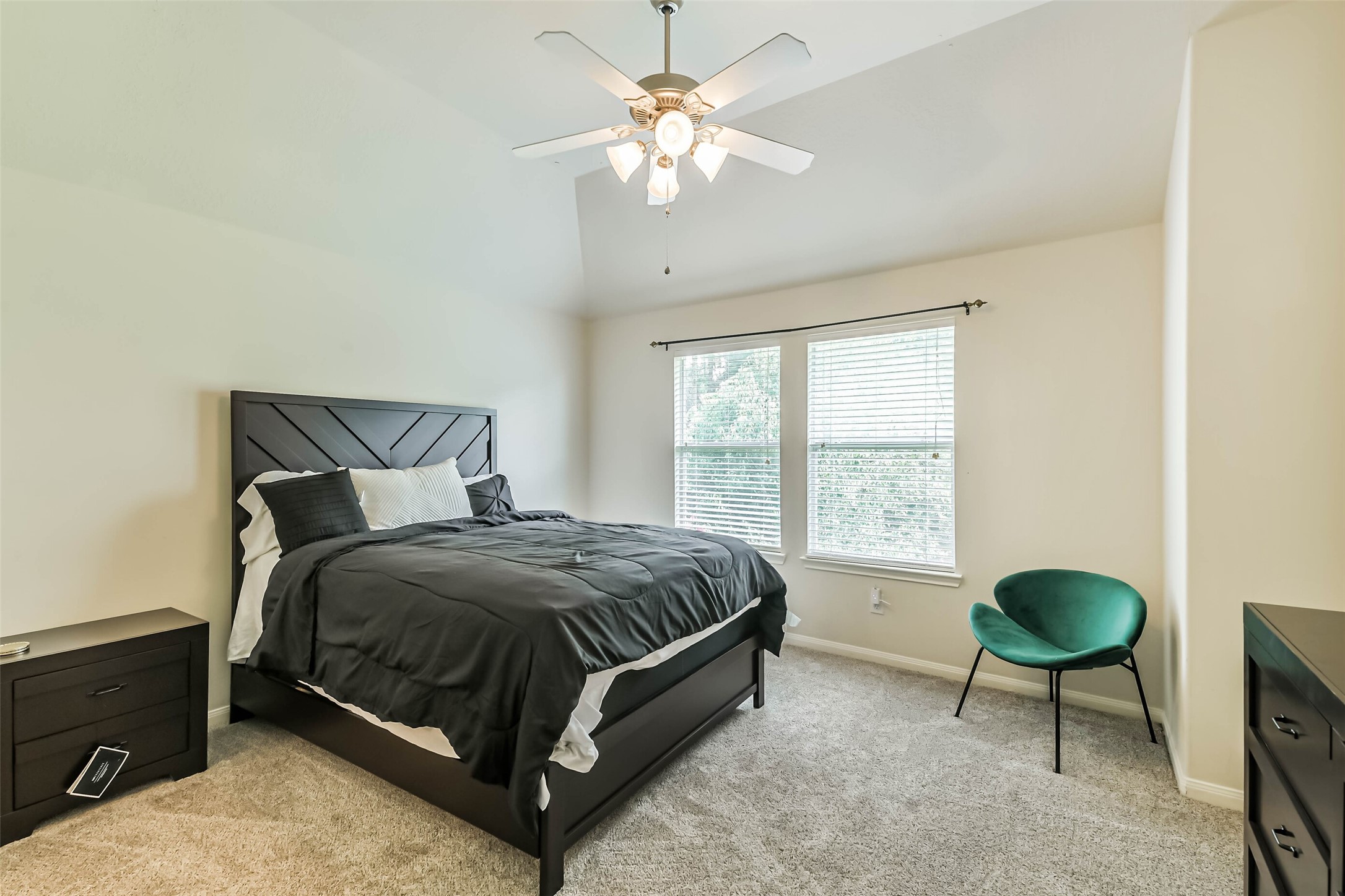 8718 Rolling Rapids Road Humble, TX 77346 - Photo 31 of 34 bedroom #5 w/ Jack n Jill bathroom attached