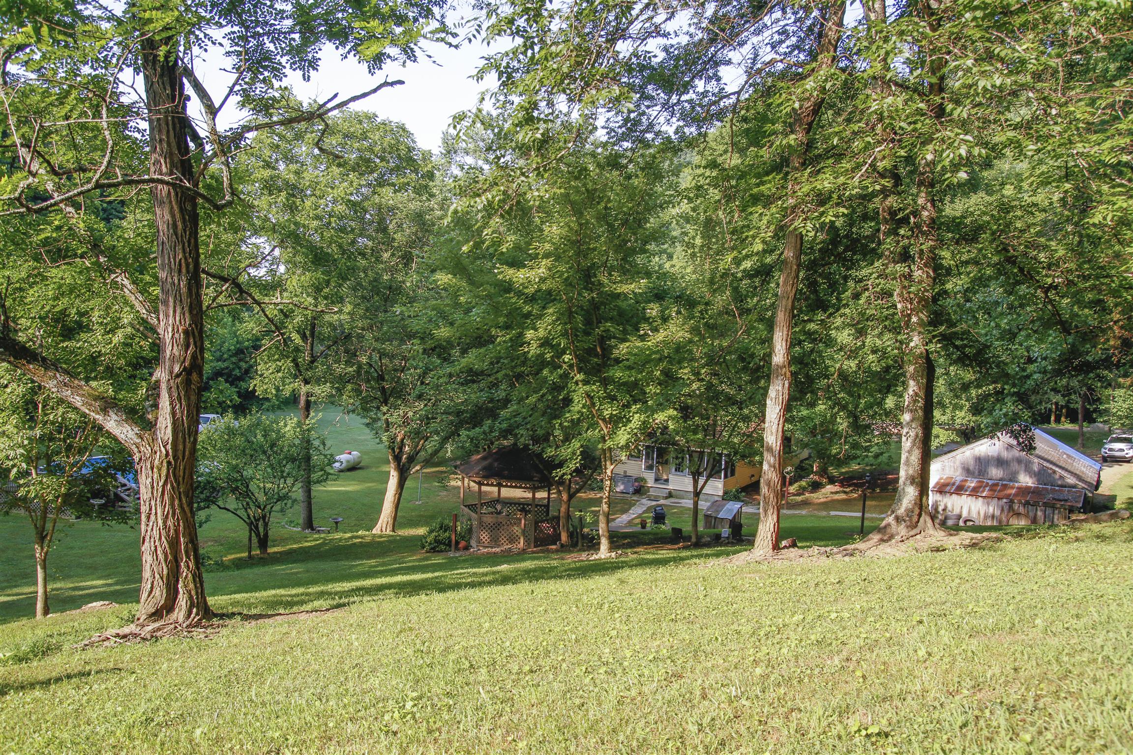 261 Stoneboro Road Fayetteville, TN 37334 - Photo 3 of 22