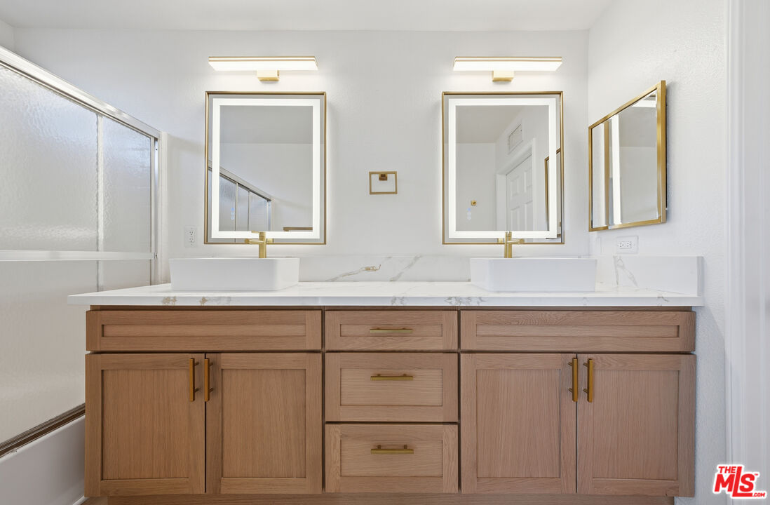 25715 Wagner Way, Unit B Stevenson Ranch, CA 91381 - Photo 20 of 27