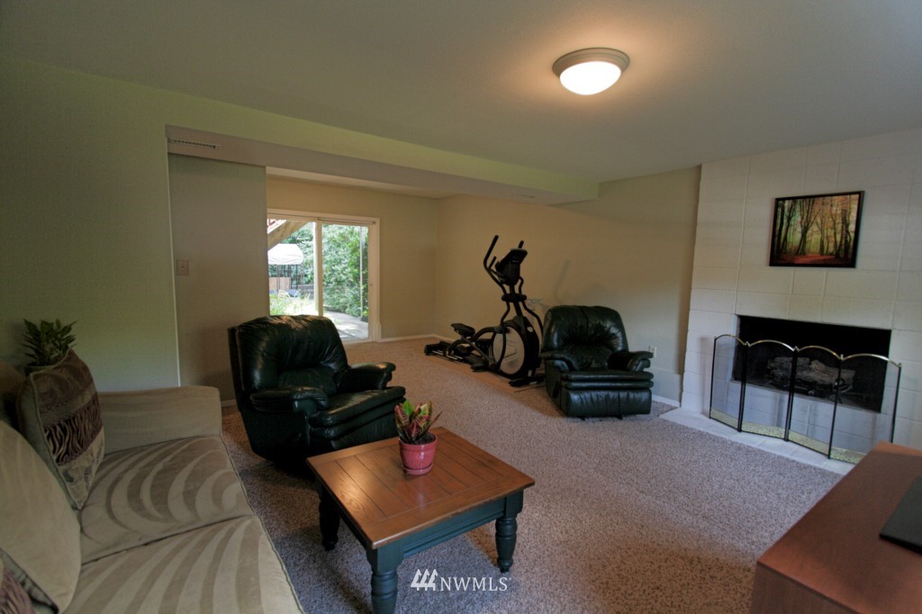 1922 169th Place Southeast Bothell, WA 98012 - Photo 11 of 24