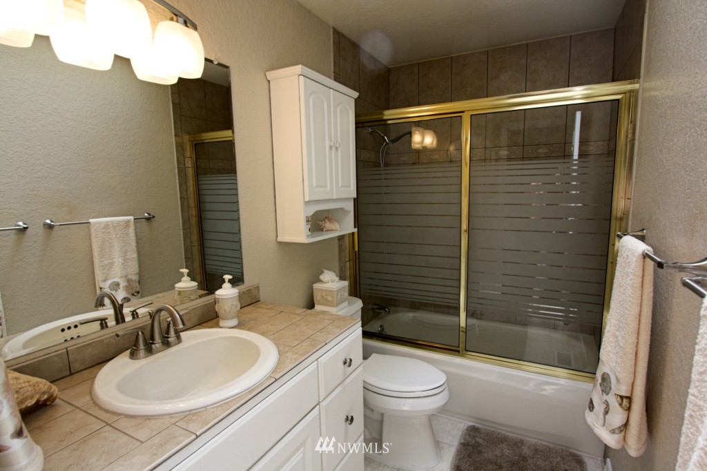 1922 169th Place Southeast Bothell, WA 98012 - Photo 15 of 24
