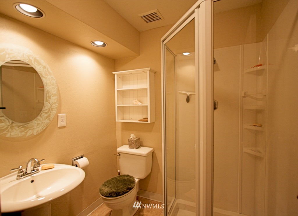 1922 169th Place Southeast Bothell, WA 98012 - Photo 10 of 24