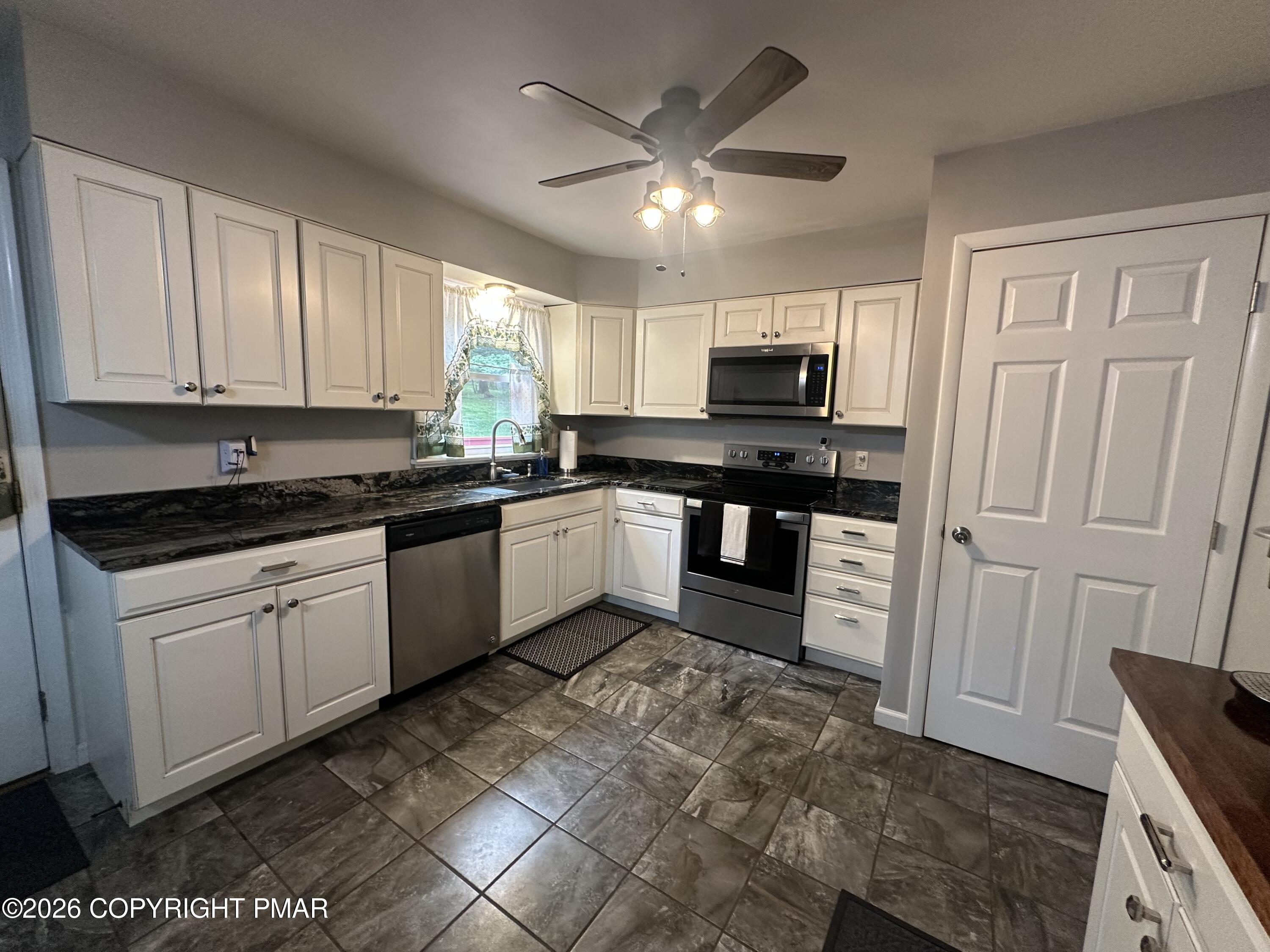 1232 Milford Road Dingmans Ferry, PA 18328 - Photo 13 of 35 Kitchen