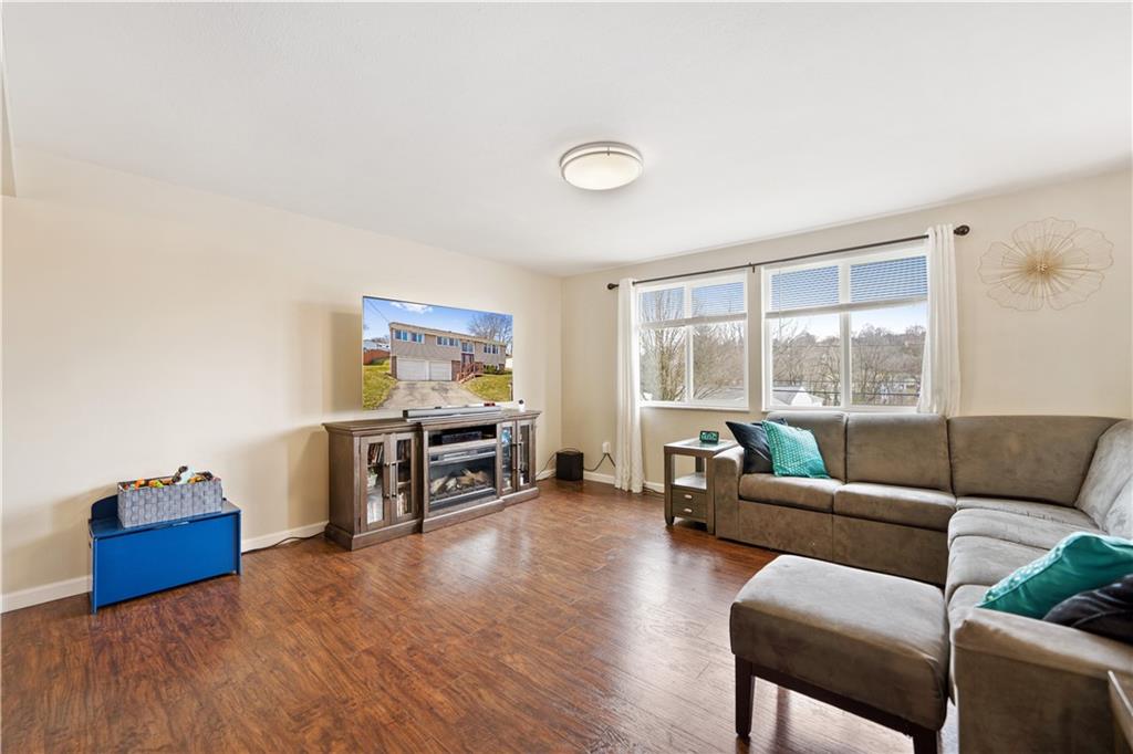72 Fosterville Road Greensburg, PA 15601 - Photo 3 of 25 Gallery Image 3