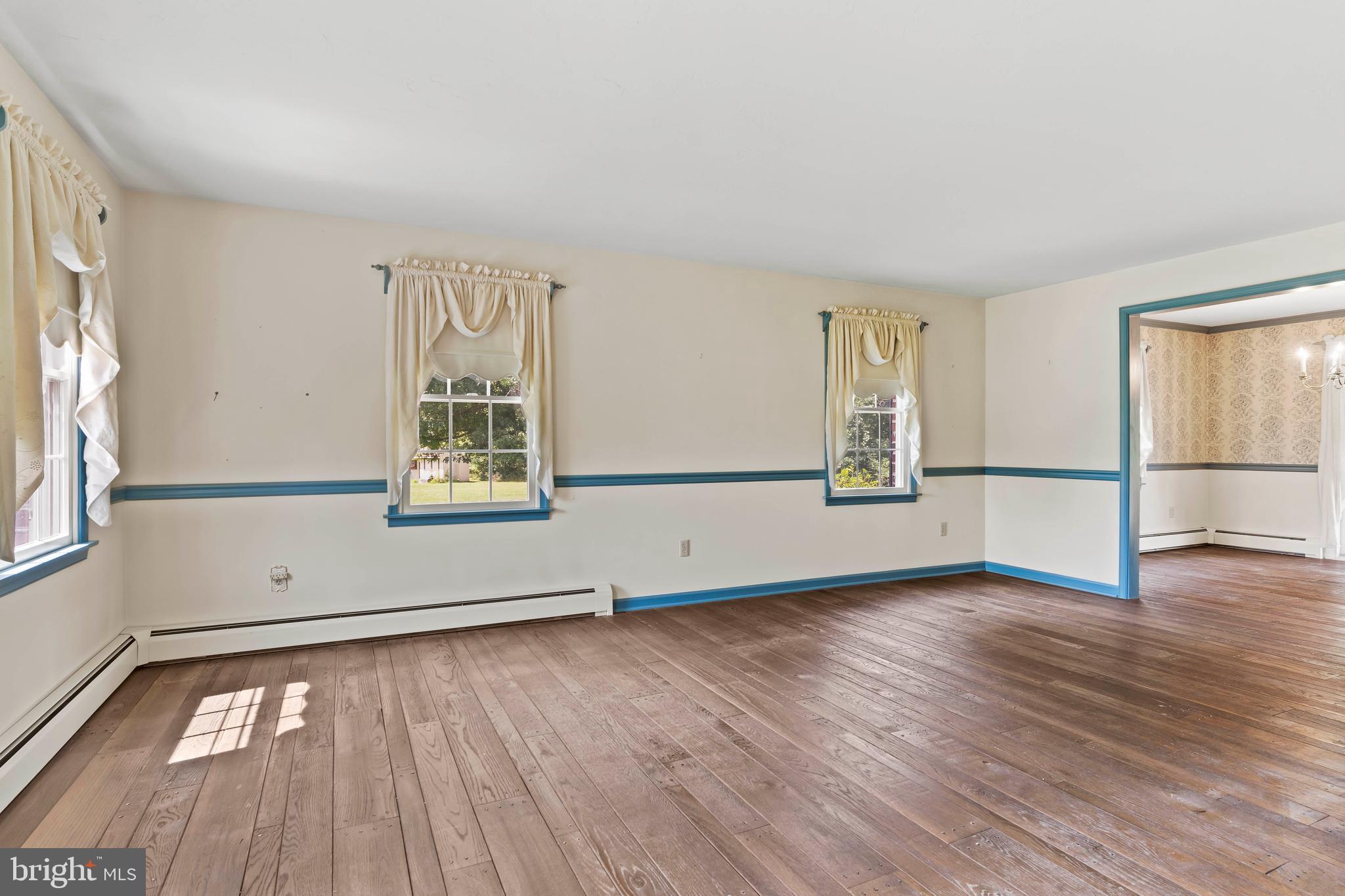 35 Old Dominion Road Wellsville, PA 17365 - Photo 28 of 82 Living Room