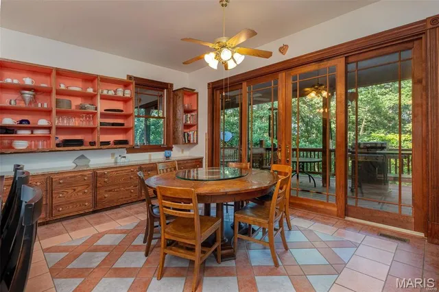 $775,000 | 5515 Highway 50, Gerald, MO 63037