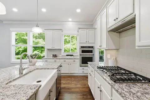 $985,000 | 139 Larkin Lane, Chapel Hill, NC 27516
