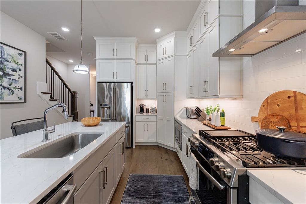 4337 Parkside Place, Unit 10 Atlanta, GA 30342 - Photo 6 of 44