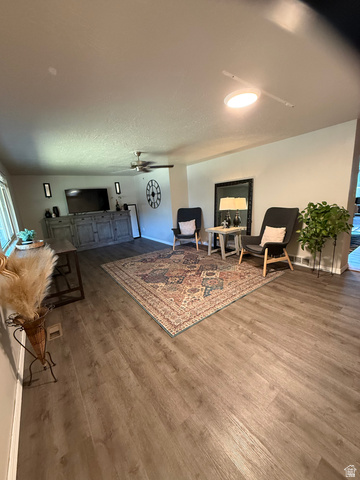 1075 East 300 North Springville, UT 84663 - Photo 2 of 20