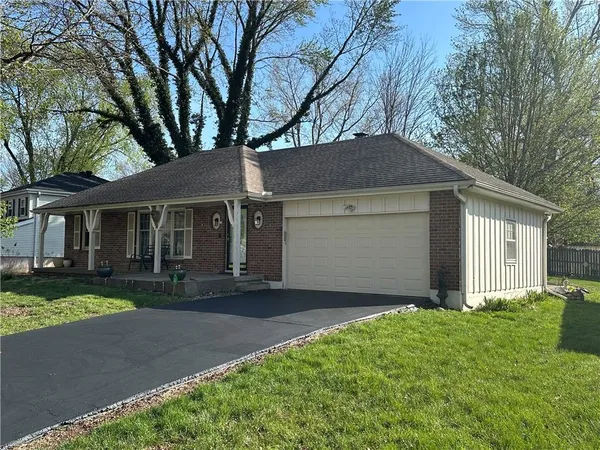 $325,000 | 18719 Gateway Drive, Independence, MO 64057