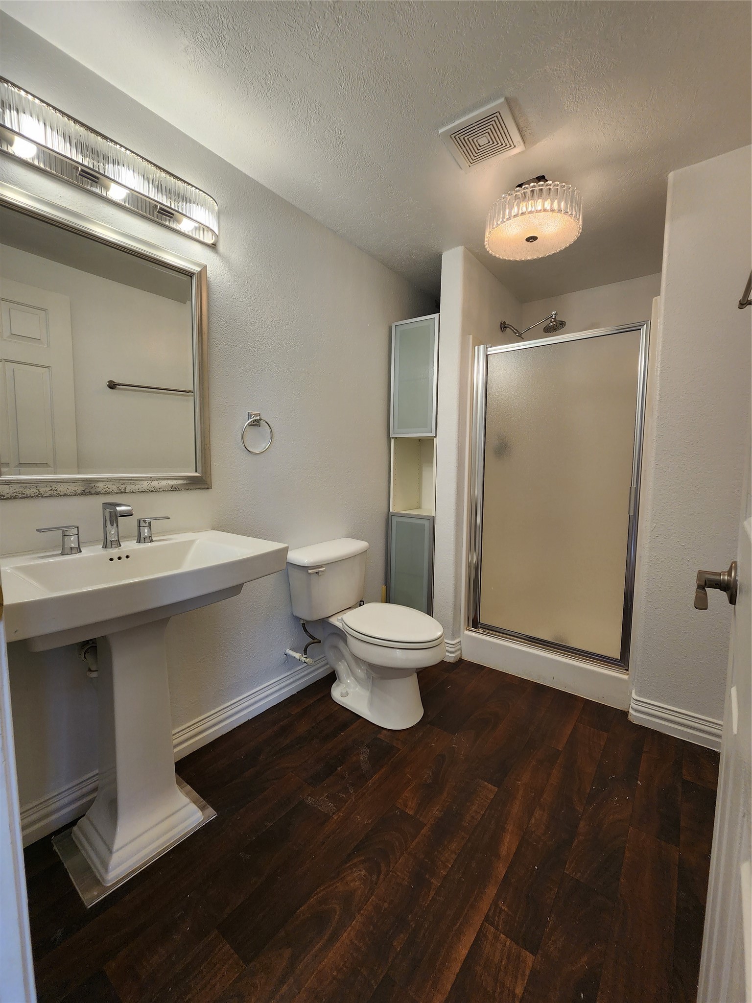115 Oak Colony Drive Angleton, TX 77515 - Photo 7 of 45
