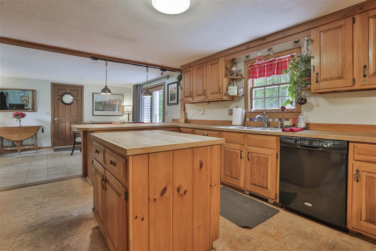 189 Curtis Farm Road Wilton, NH 03086 - Photo 13 of 32