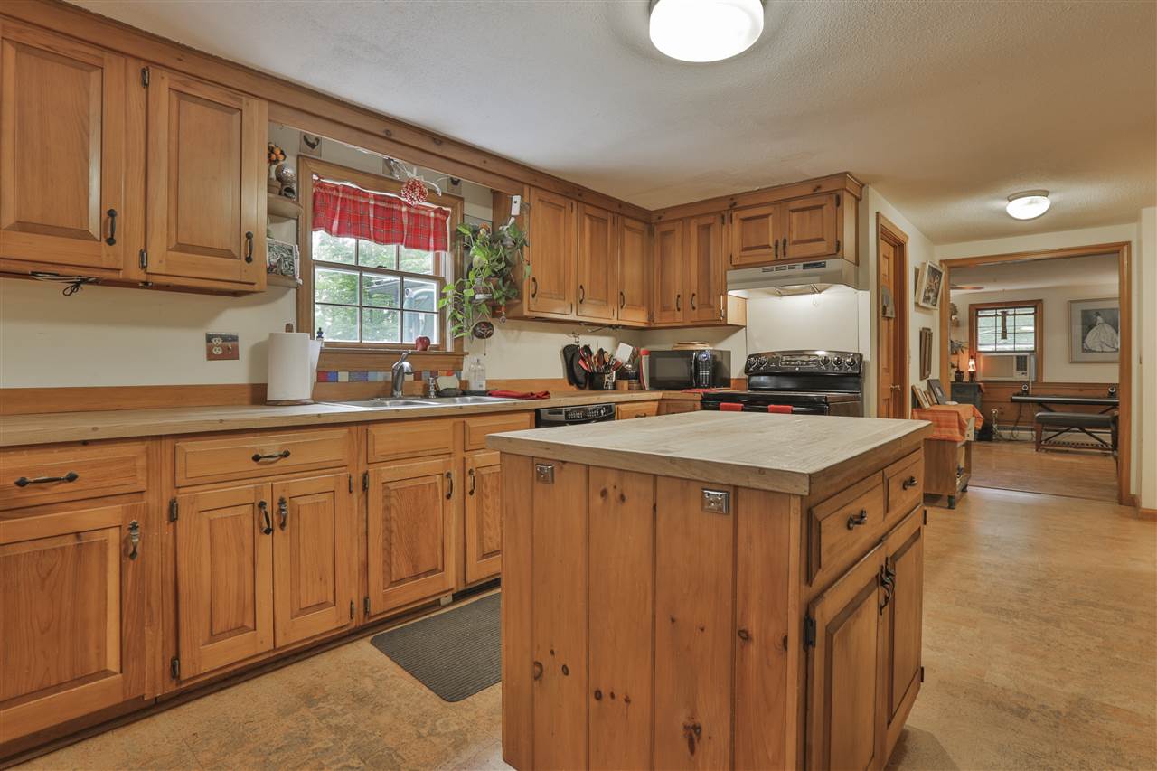 189 Curtis Farm Road Wilton, NH 03086 - Photo 15 of 32