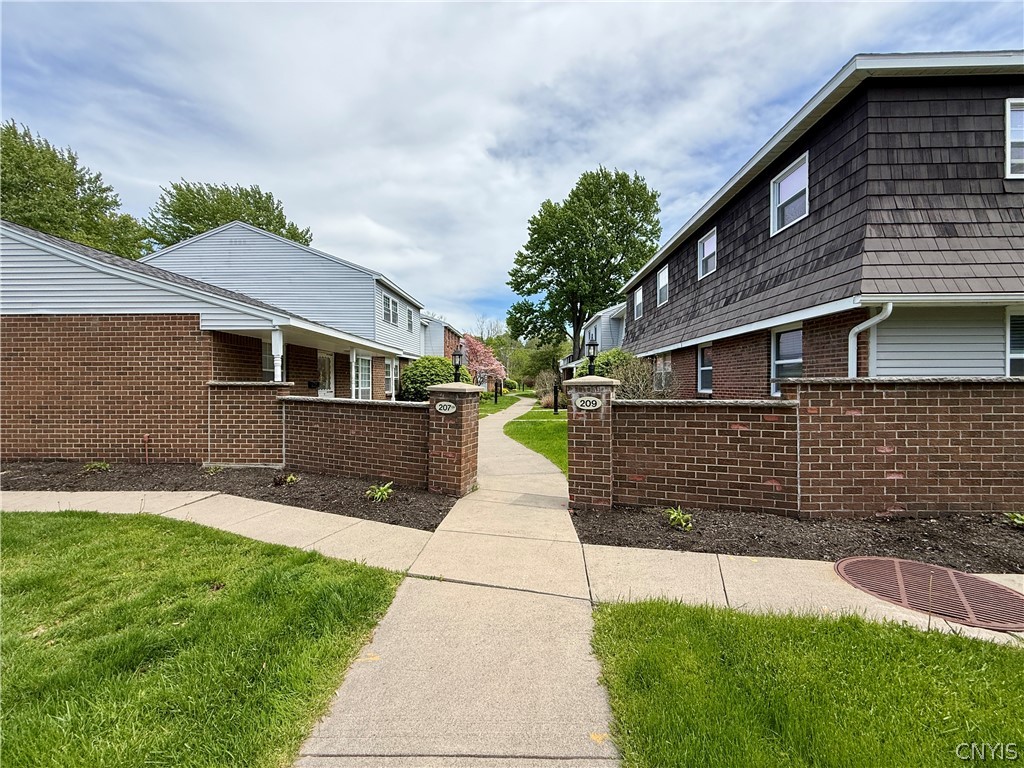 207 Highbridge Street, Unit 9 Manlius, NY 13066 - Photo 27 of 28