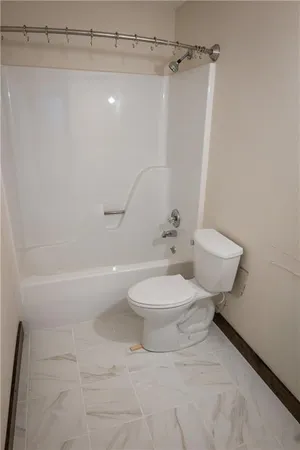 $1,275,000 | 25984 Outer Road, Rock Port, MO 64482